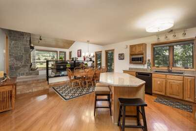Big Sky - Park Condo 301