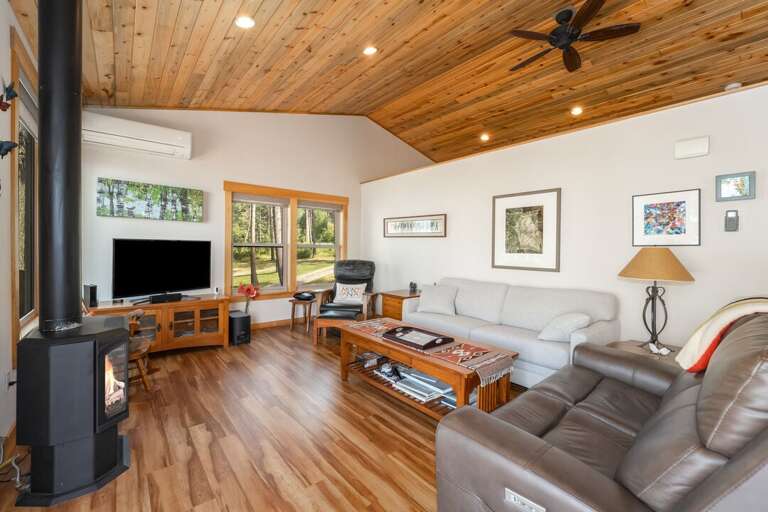 Spacious living room I Upper Level