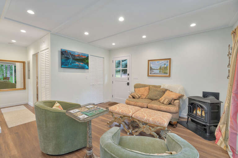 Tall ceilings. | Main Level