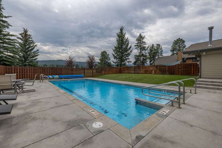 Big Sky - 2225 Black Otter Rd