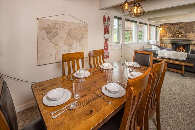 Seating for 6 with view of the fireplace | Main Level
