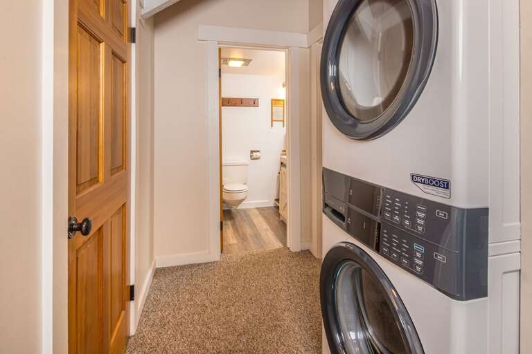 Washer and Dryer | Upper Level