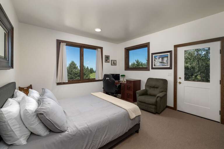 Access to another small balcony | Upper Level