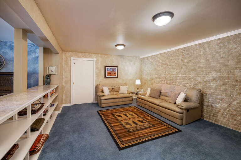 Family room | Main Level