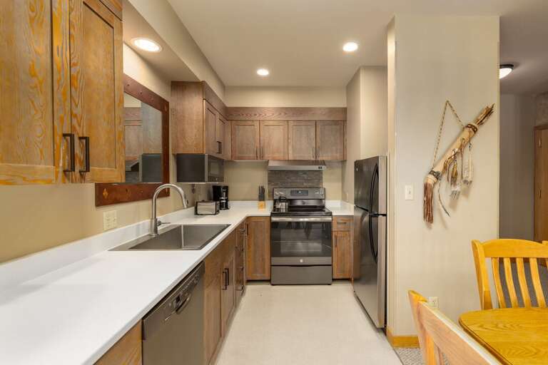 plenty of counter space for home cooked breakfast to charge up for a day on the slopes | Main Level