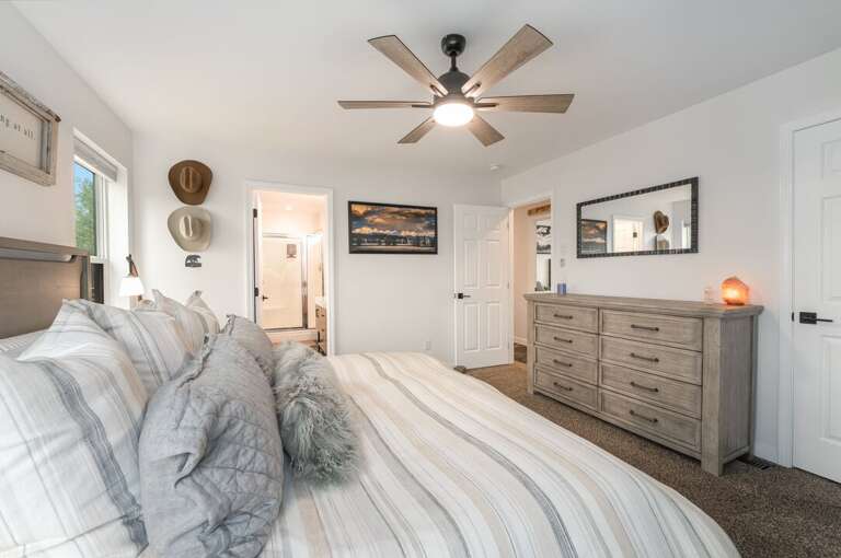 A spacious primary suite with room to spread out I Upper Level