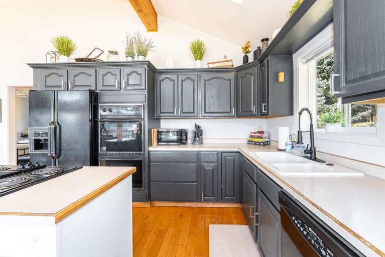 Kitchen. | Main Level