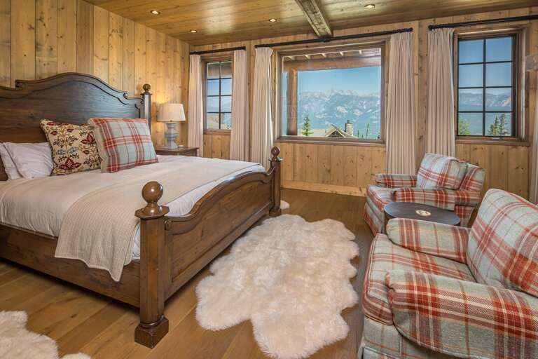 Mountain Views | Lower Level