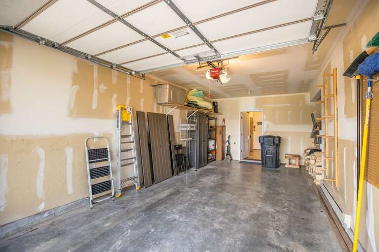 Garage for parking of 1 vehicle | Main Level