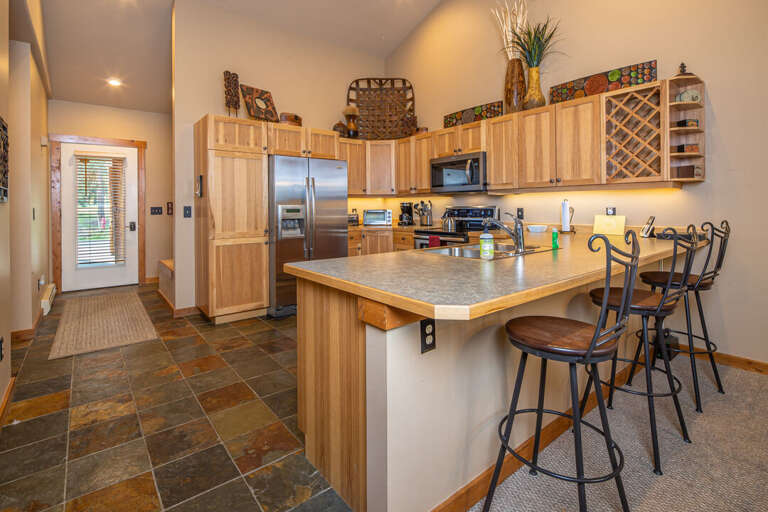 Have breakfast at the bar | Main Level