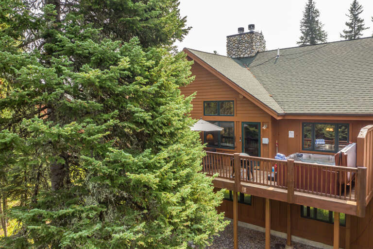 Hangout on the deck | Exterior