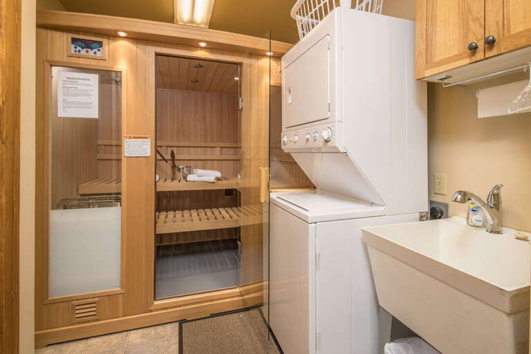 Relax in the sauna | Lower Level