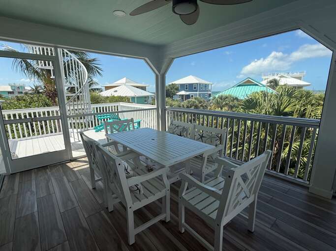 Main Lanai Dining Area