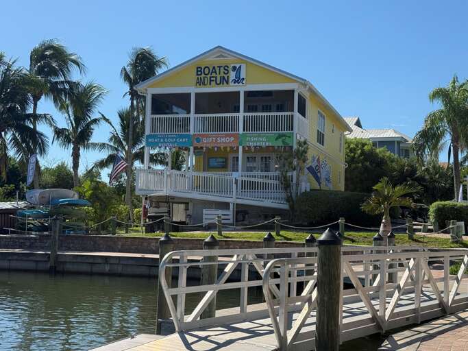 Boats 'N Fun - Rent boats, fishing poles, gift shop and more!