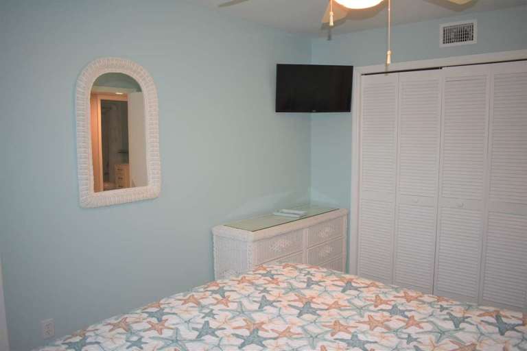 Starfish Bedroom also has a flat screen Smart TV with Roku