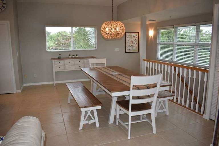 Dining table comfortably seats 8 people