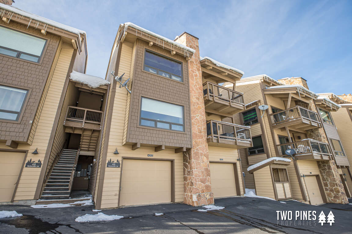 48 Telemark 302 Big Sky, MT 4 Bedrooms Sleeps 13 Guests Find