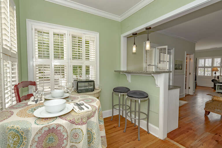 Marsh Harbour InnBlockade Runner Beautiful Condo for 4 Guests on Bald