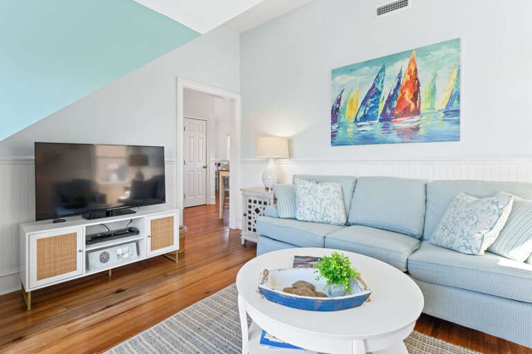 Marsh Harbour Inn-Captains Quarters