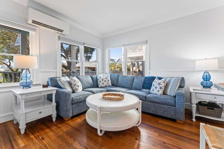 Marsh Harbour Inn-Royal Palm Suite