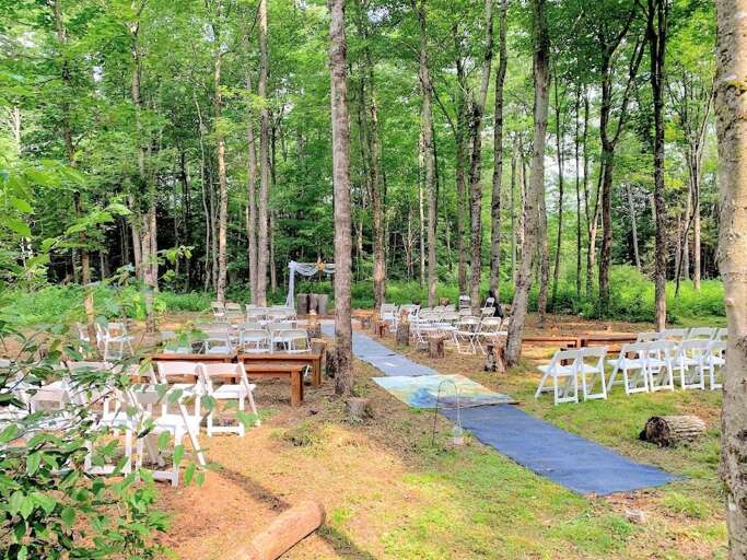 The property also hosts weddings. It's a fantastic setting for any occasion!
