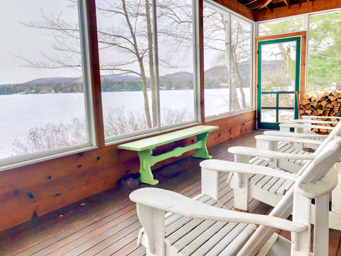 Enjoy the soothing views of the frozen lake. Enjoy the soothing views of the frozen lake.