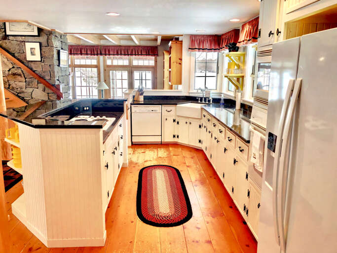 The exceptional cabinetry and hardwood floors is also a sight to enjoy. The exceptional cabinetry and hardwood floors is also a sight to enjoy.