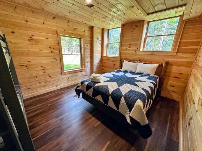 Lower Level bedroom with Queen bed and Twin/Twin Bunk