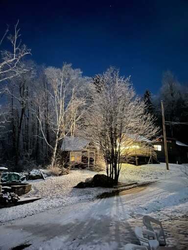With quick access to both Bretton Woods and Cannon, these Tiny Homes are also offered as seasonal rentals.