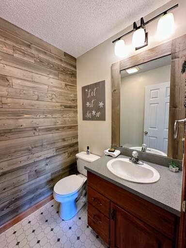 Main level Half Bath Main level Half Bath