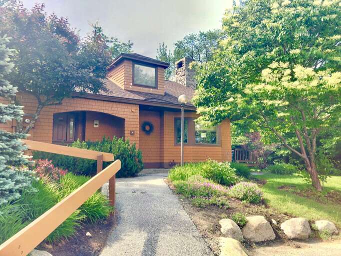 This family-friendly, lovely all-season townhome located slope side in the Forest Cottage