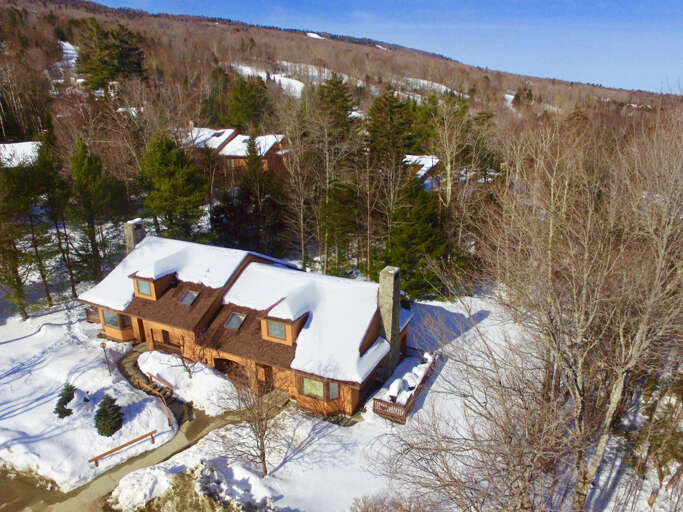 This family-friendly, lovely all-season townhome located slope side in the Forest Cottage
