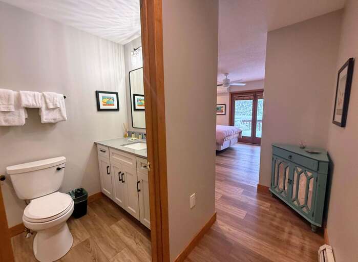 Queen Bedroom Ensuite Bath with Shower/Tub Combo