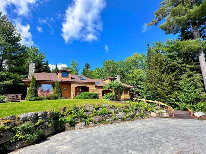 There are some stairs to get from the parking area to the front door