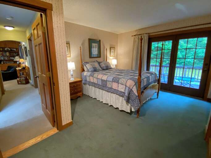 Upper level Queen bedroom with private bath, private deck and TV