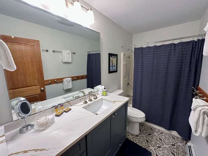 Shared bath with shower/tub combo