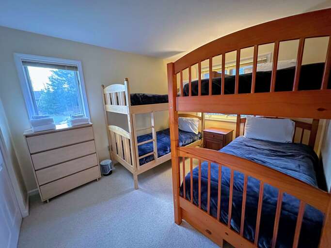 Bunk beds - sleeps 4