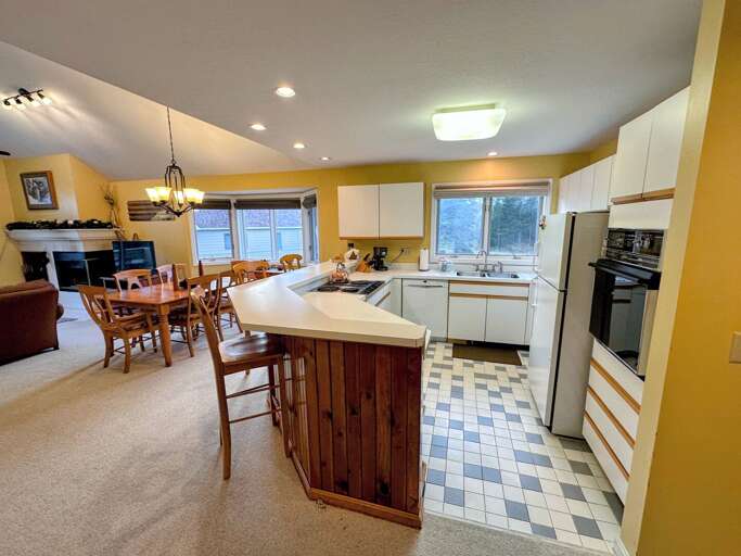 Perfect place to start your day in this cozy breakfast bar that seats 3.
