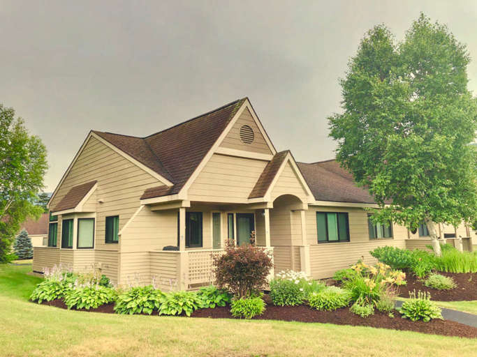 FV48 Fairway Village 2 Bedroom Short Term Rental in Bretton Woods NH