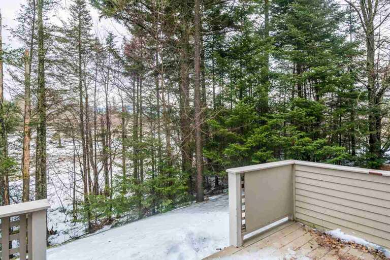 Outdoor Area: Next to the golf course of Mt. Washington Hotel and minutes away from Bretton Woods Ski Area.