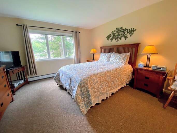 Queen bedroom with ensuite full bath