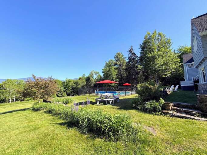 Large yard with lots of space