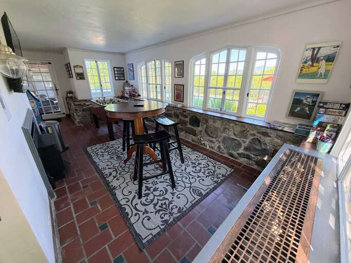 Sun porch game room
