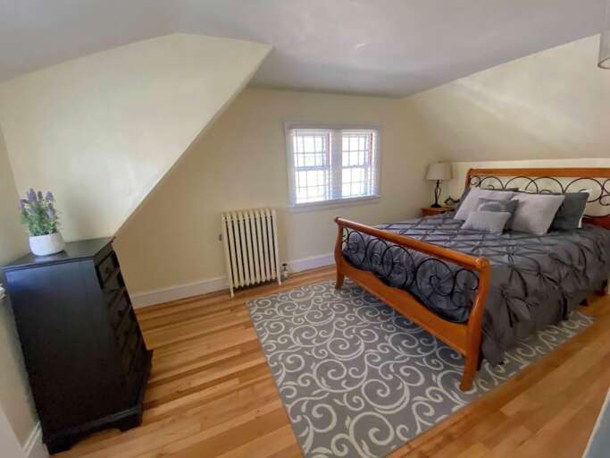 Upper North Queen Bedroom
