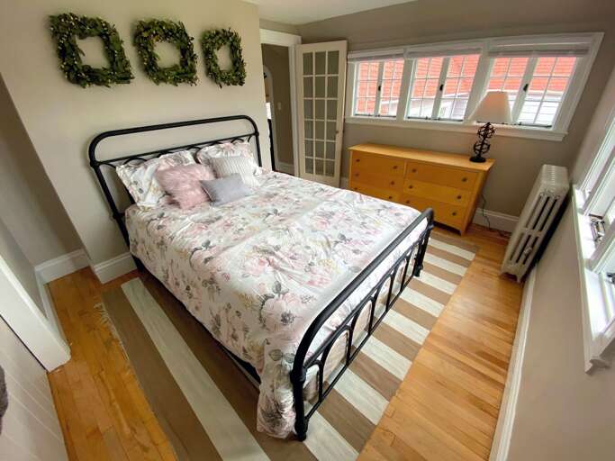 Upper South Queen Study