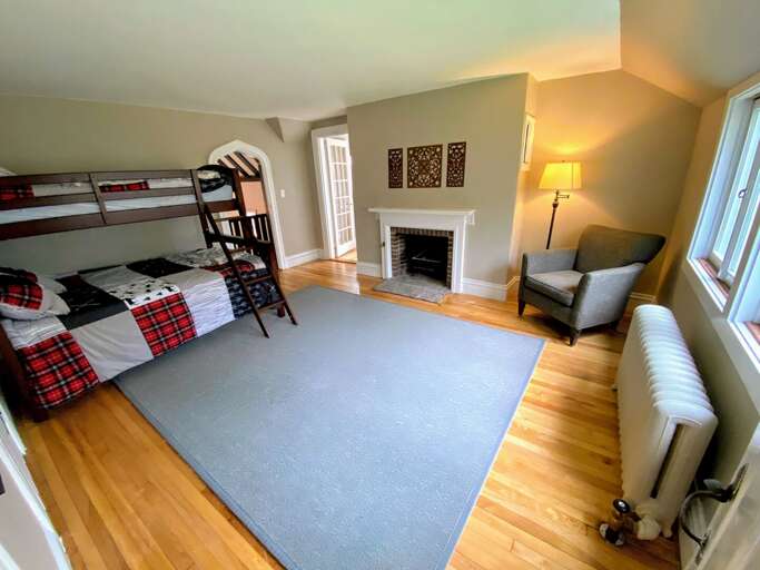 Upper South twin/full 1