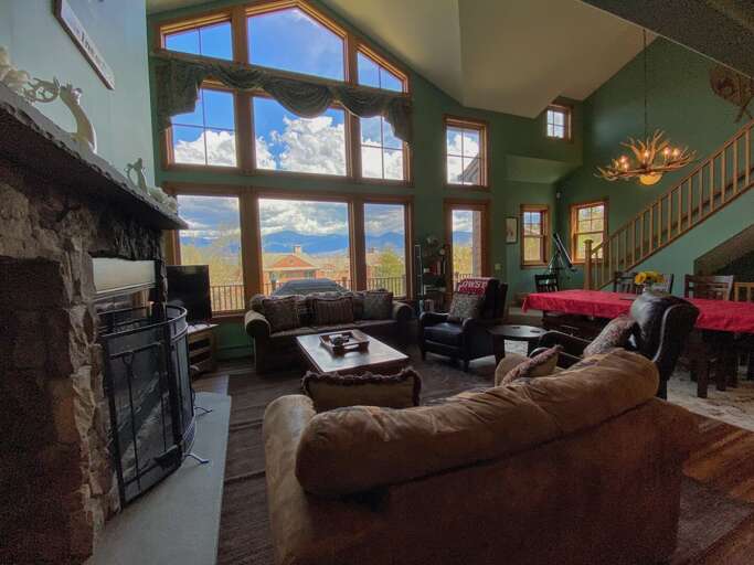 Main level living room with Mount Washington views