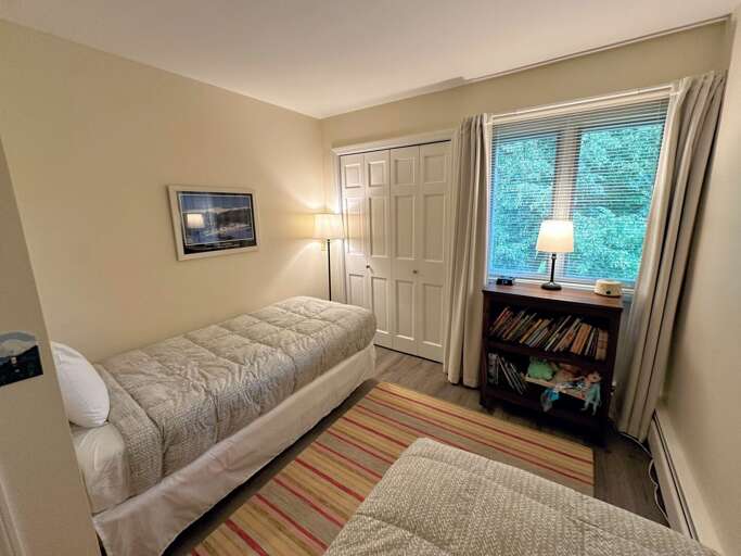 Upper level Twin bedroom