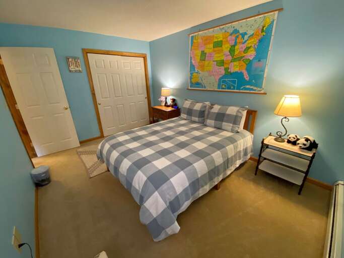 Queen bedroom with shared bath