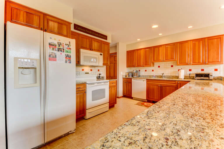 This well equipped kitchen is also a feast to the eyes. This well equipped kitchen is also a feast to the eyes.
